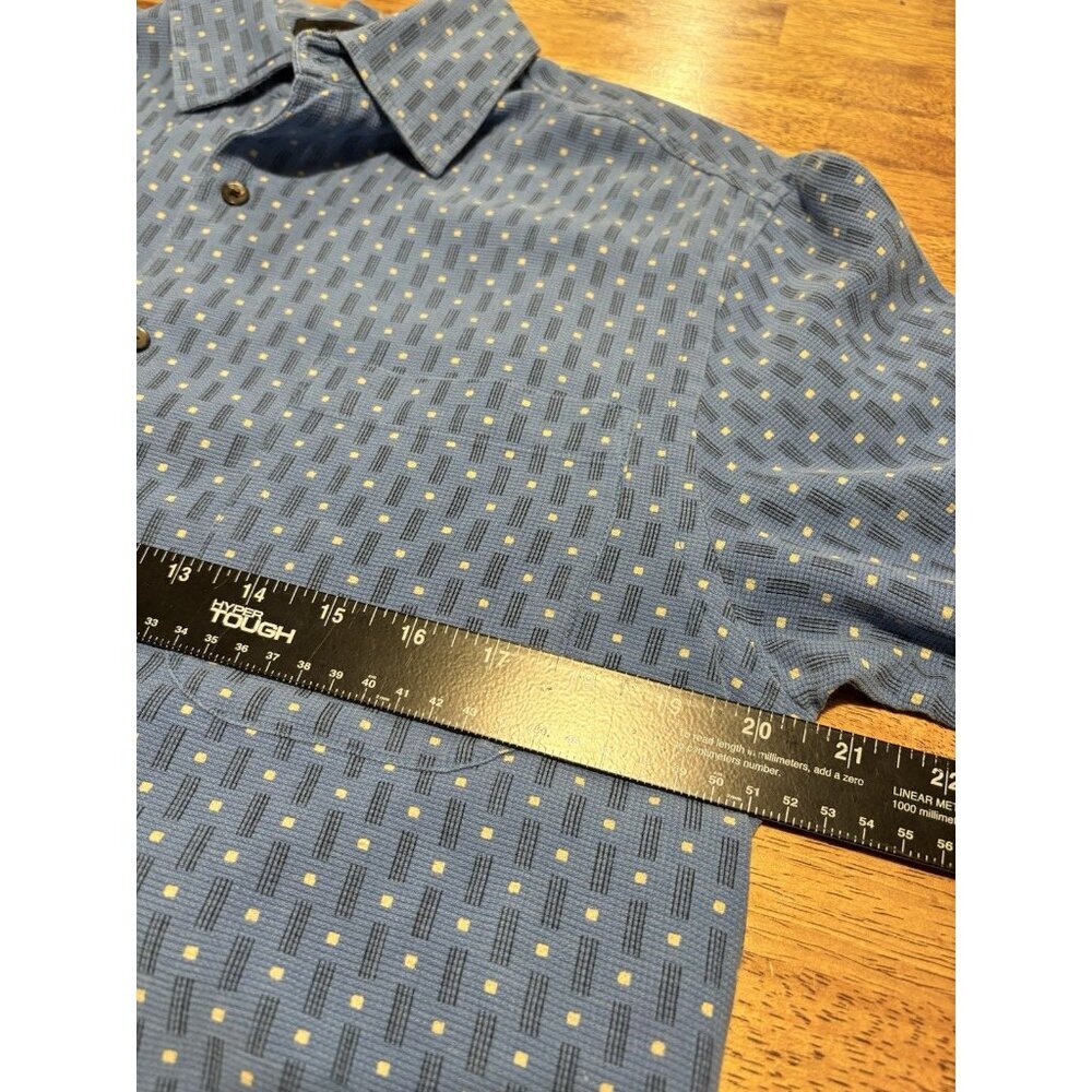 WH Belk Silk Blend Blue Geometric Sportswear Collared Button Up Shirt Size Med - Picture 6 of 7